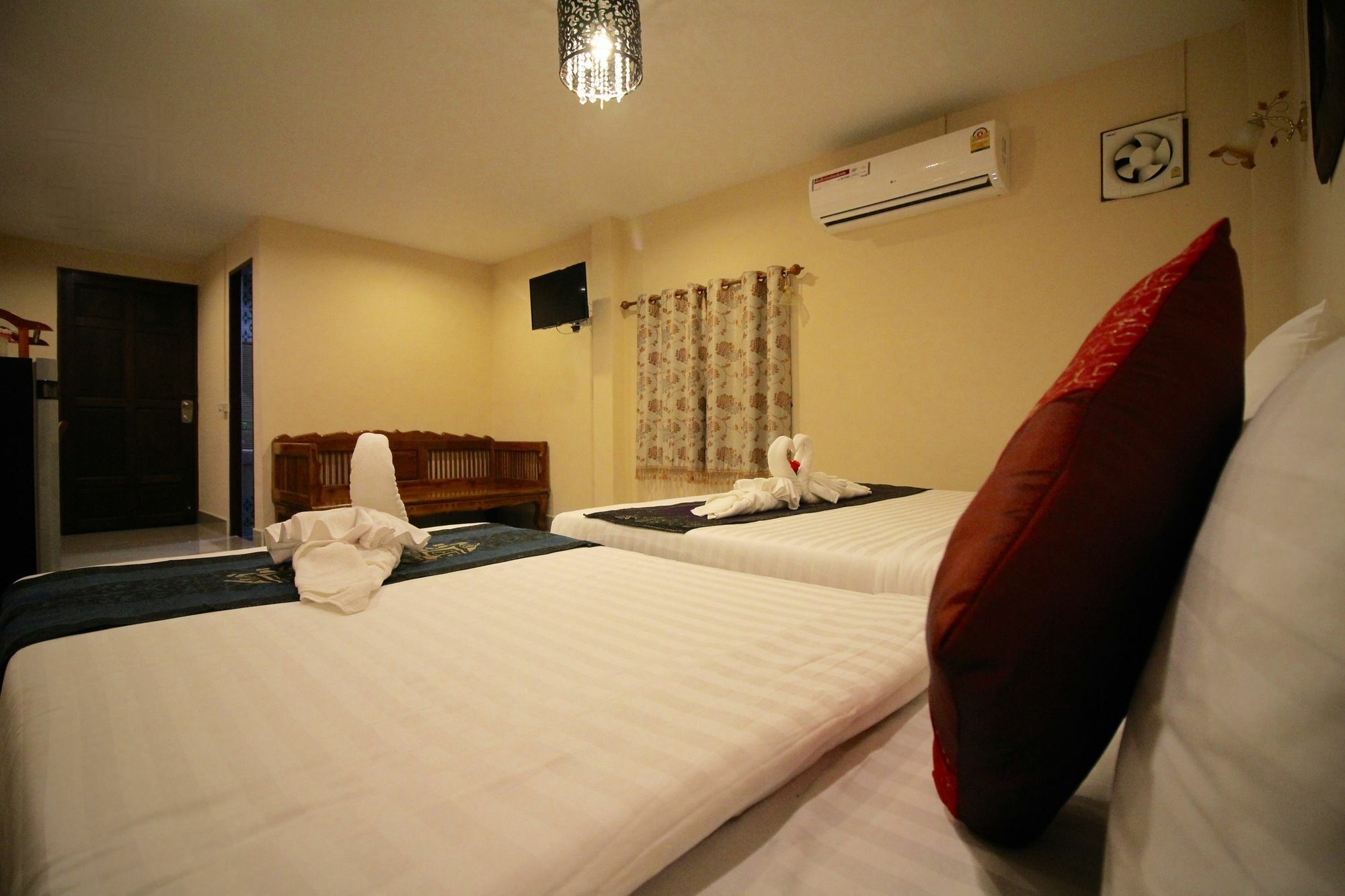 Sri Siam Resort Kanchanaburi Exterior photo