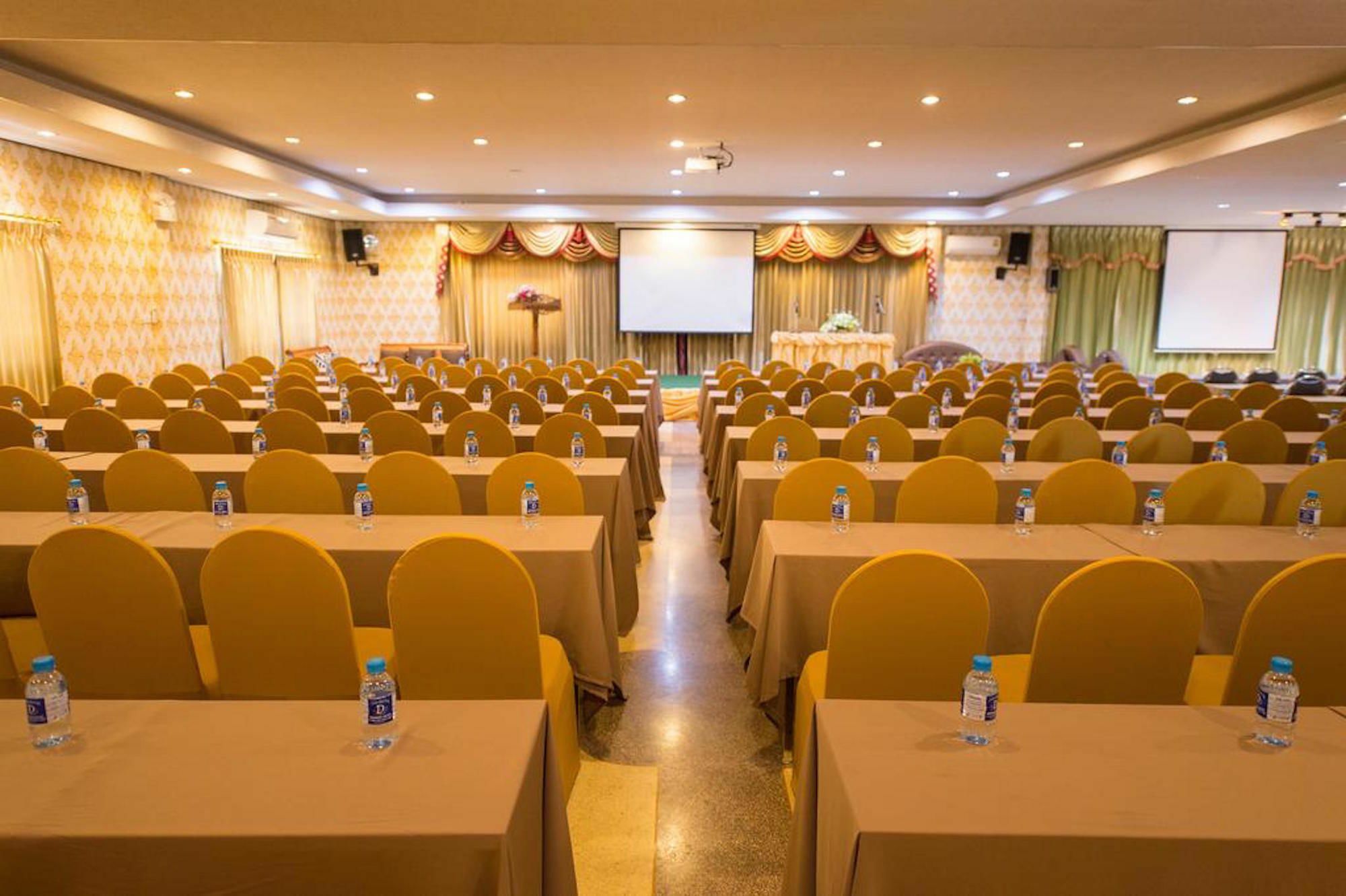 Sri Siam Resort Kanchanaburi Exterior photo